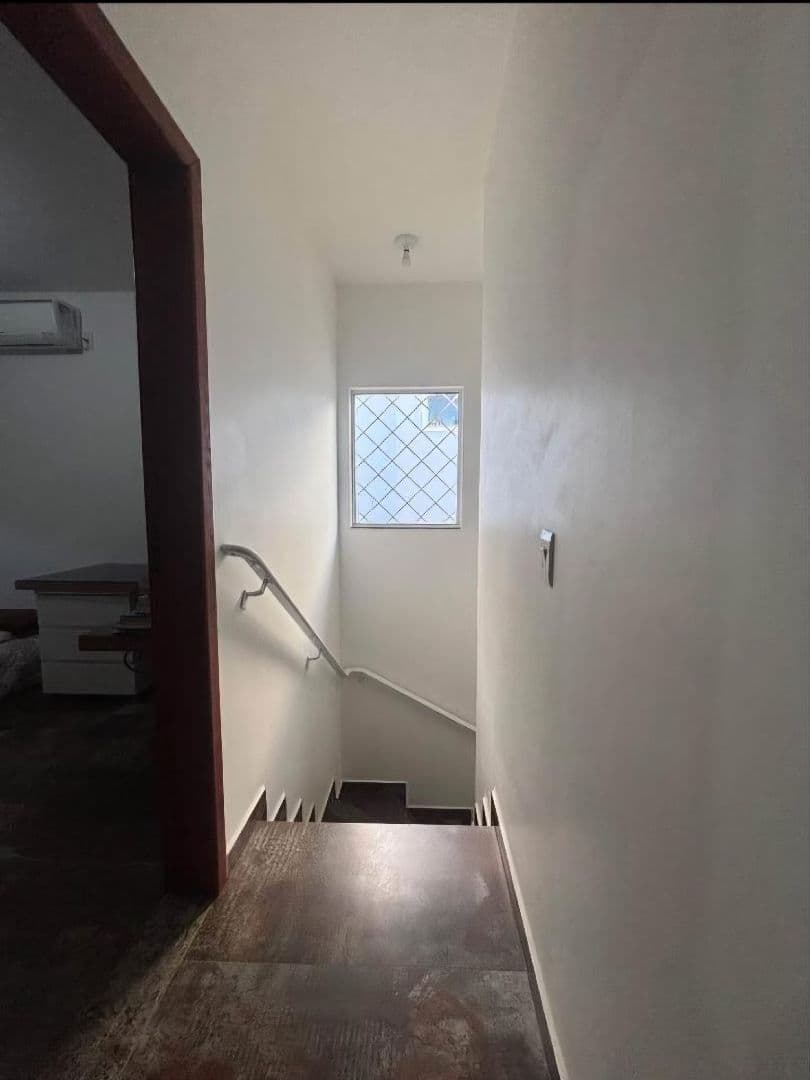 Sobrado de Alto Padrão com 3 Quartos – Conforto, Tecnologia e Estrutura Impecável