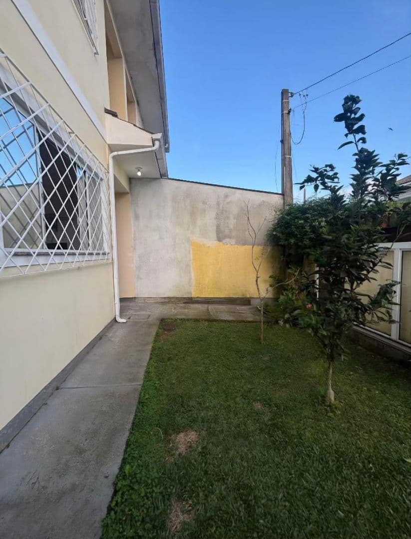 Sobrado de Alto Padrão com 3 Quartos – Conforto, Tecnologia e Estrutura Impecável